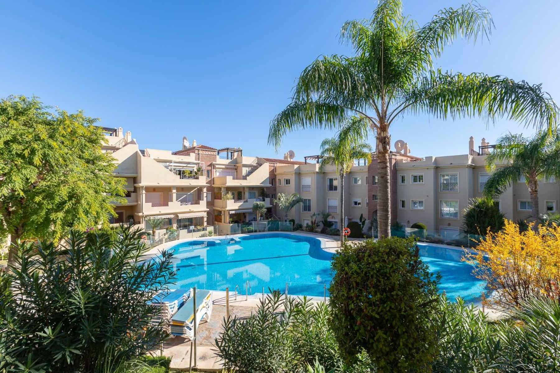 Toscana Hills Con Piscina En Esteponamarbella Екстер'єр фото